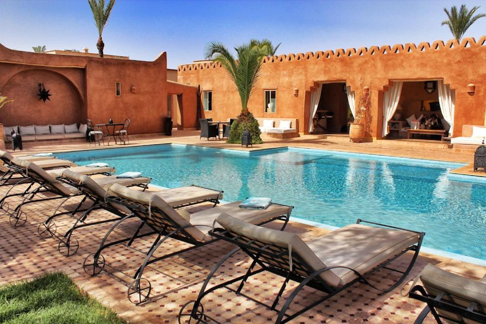 Marrakech 10 Chambres - Piscine Chauffée Couette-café *